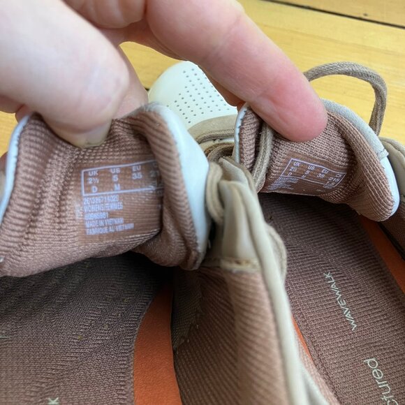 Clarks UnCruise Wavewalk Running Shoes Women's Sneakers White & Beige Leather - Picture 6 of 6